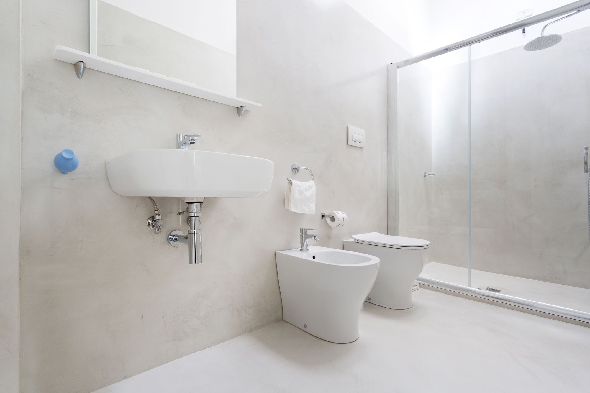 샤워 시설, 무료 세면용품, 헤어드라이어, 비데