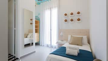 Single Room, 1 Single Bed | Minibar, in-room safe, iron/ironing board, free WiFi