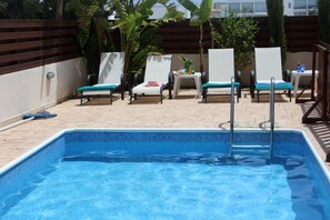 Seasonal outdoor pool - Vasilisa villa BW16 (Paralimni)