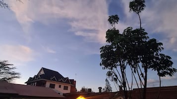 Khuôn viên nơi lưu trú