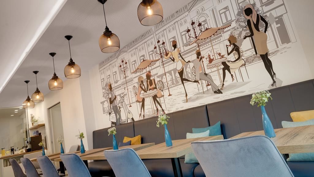 daily buffet breakfast (eur 13.70 per person)