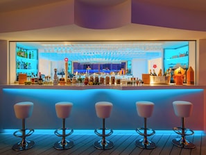 Poolside bar - Five Flowers Hotel Formentera, member of Meliá Collection (Formentera)