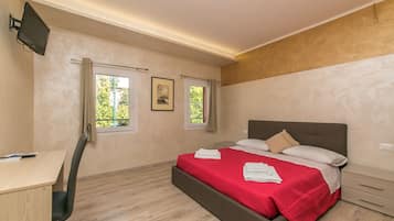 Habitación Deluxe (Room 3) | Edredón, camas con pillow-top y escritorio