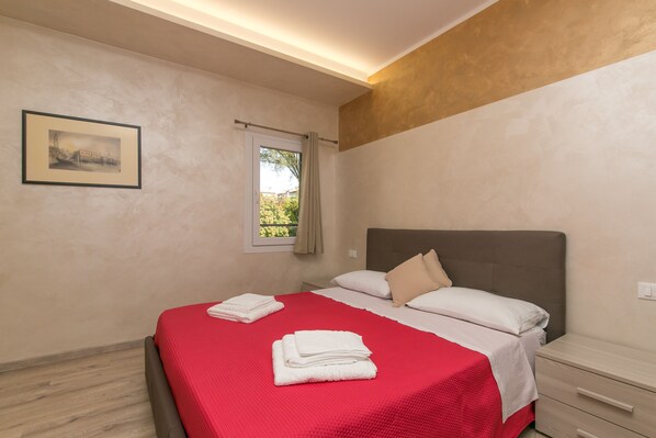 Deluxe Room (Room 4)