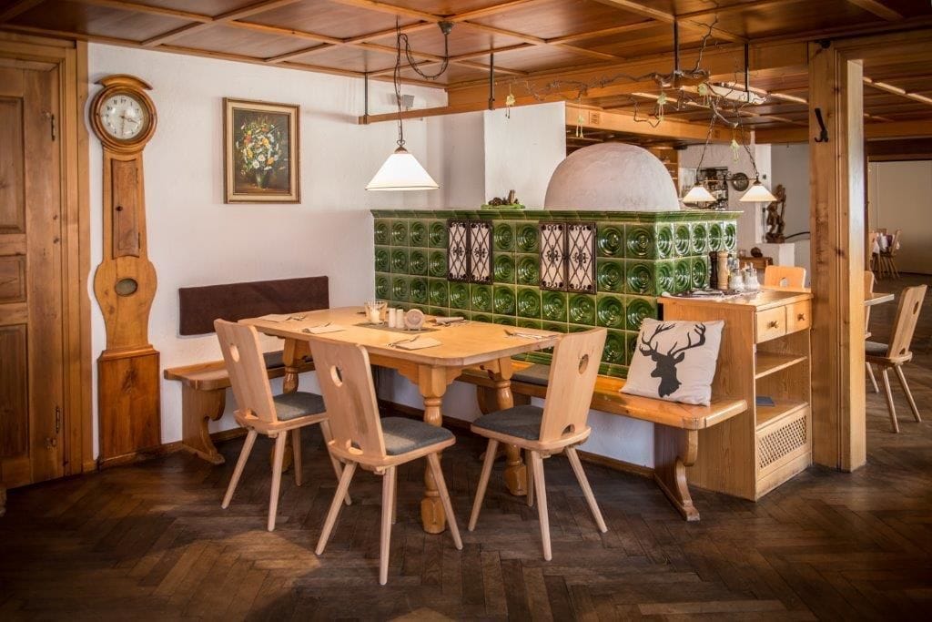 Café da manhã com buffet grátis todos os dias