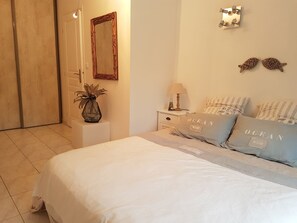 5 bedrooms, iron/ironing board, free WiFi