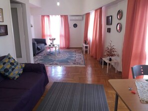 Living area - Flat apartment in Athens (Athens)
