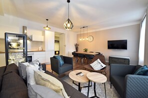 Premium Apartment | Living room | Flat-screen TV - Premium Central Apartment & Room (Zagreb)