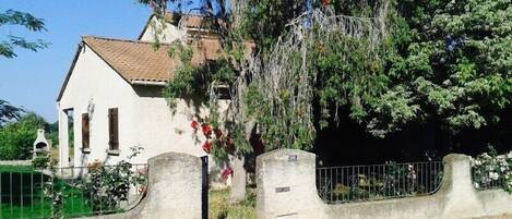 Enceinte de lâhĂ©bergement