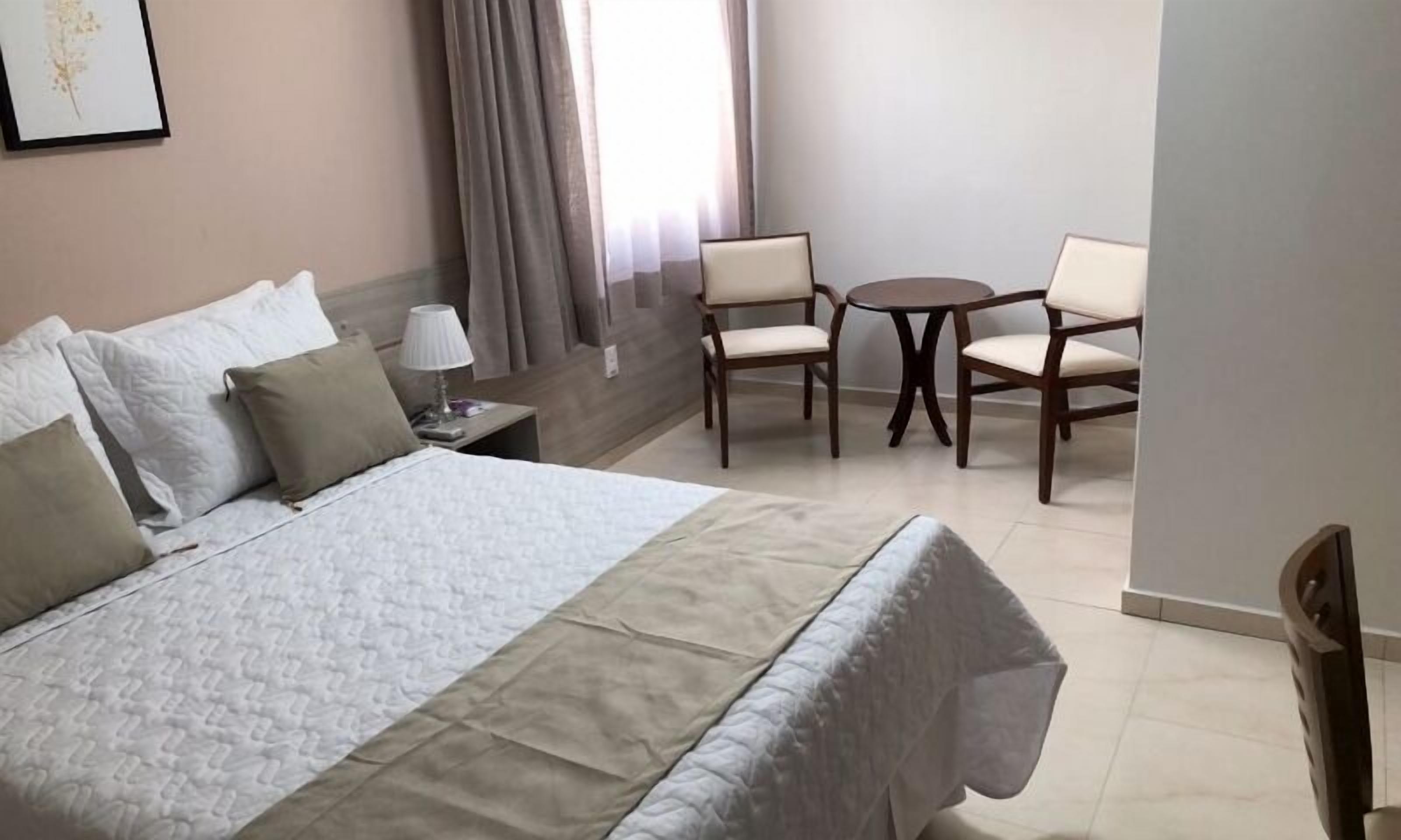deluxe double room | minibar, desk, free wifi, bed sheets