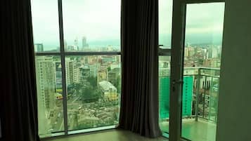 2 bedrooms, soundproofing, WiFi, wheelchair access