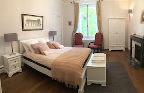 Chambre Double (Chenonceau) | Décoration personnalisée, ameublement personnalisé, Wi-Fi gratuit