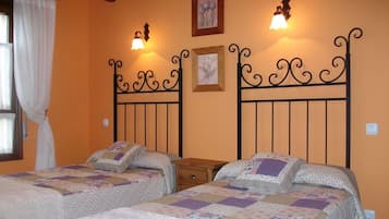 Habitación doble, 1 cama matrimonial | Wifi gratis