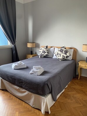 4 bedrooms, in-room safe, iron/ironing board, travel crib