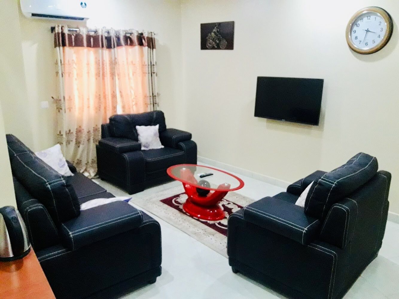 Royal suite, 1 kingsize bed | Woonruimte | Een flatscreentelevisie