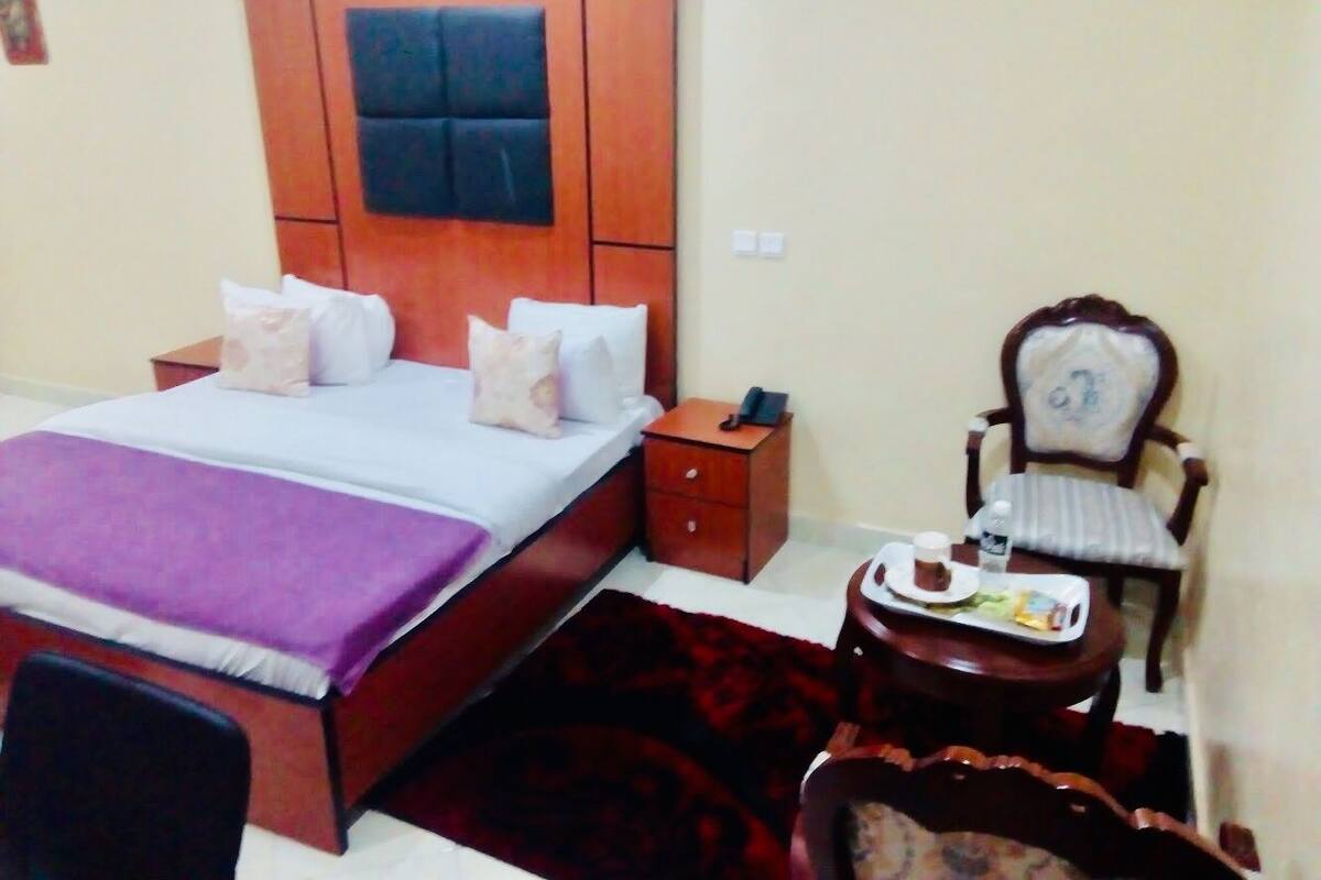 Deluxe Double Room, 1 Double Bed | 1 bedroom, premium bedding, in-room safe, desk