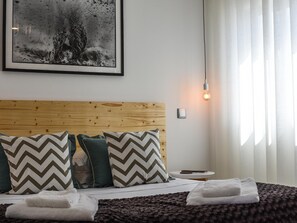 1 chambre, fer et planche à repasser, accès Internet, draps fournis