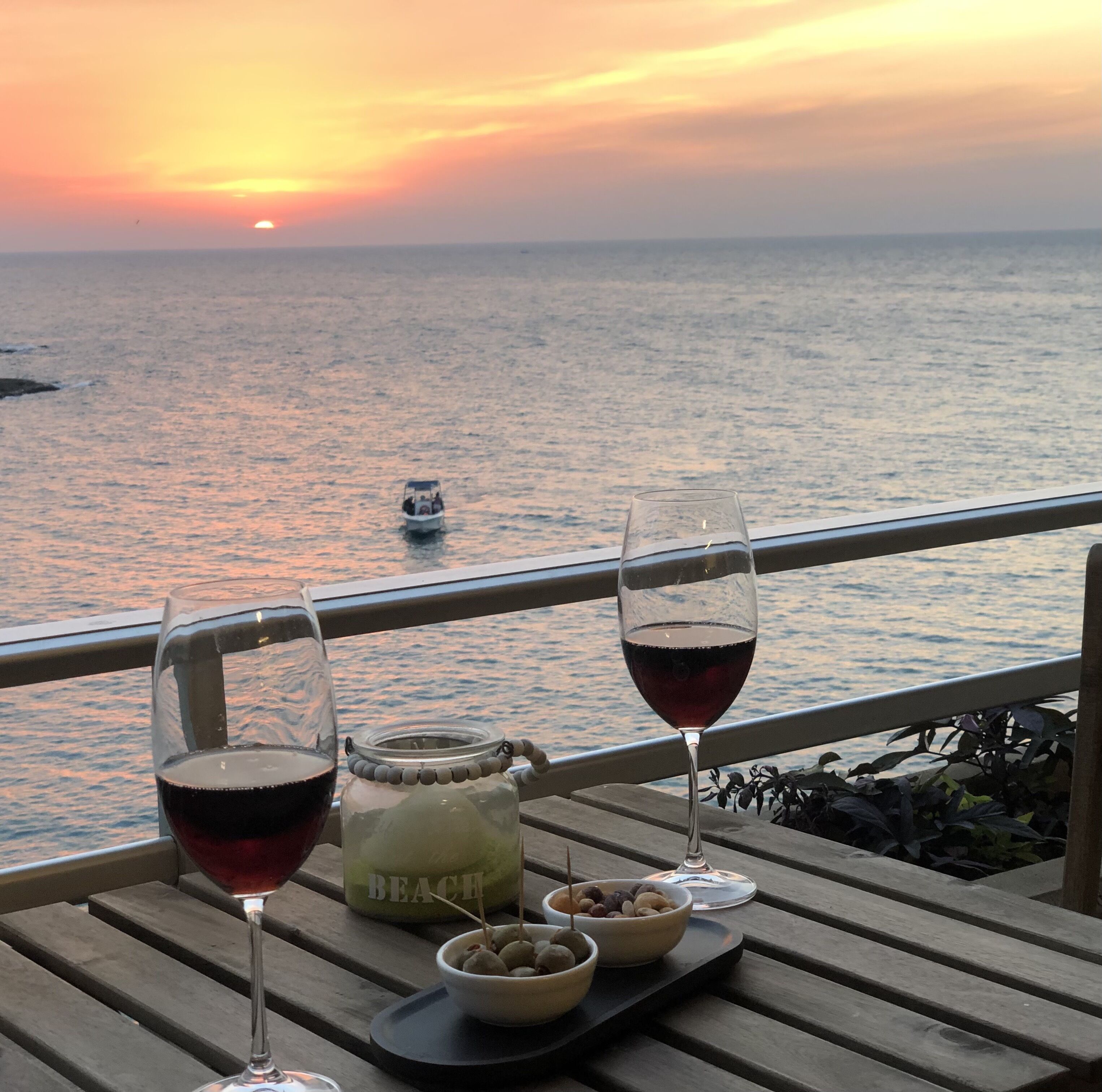 Standard Double Room, Sea View | In-room safe, individually decorated, laptop workspace, blackout drapes