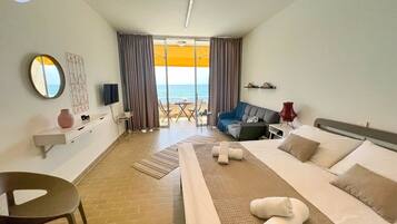 Comfort Double Room, Sea View | In-room safe, individually decorated, laptop workspace, blackout drapes