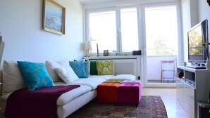 Apartment, 1 Bedroom (Top 71, incl. Cleaning Fee) | Living area | Flat-screen TV, Netflix - Apartment LVKS (Salzburg)