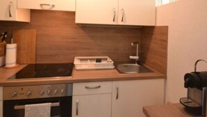 Apartment, 1 Bedroom (Top 71, incl. Cleaning Fee) | Private kitchen | Espresso maker, coffee/tea maker, full-sized fridge, oven - Apartment LVKS (Salzburg)