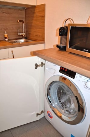 Apartment, 1 Schlafzimmer (Top 71, incl. Cleaning Fee) | Eigene Küche | Großer Kühlschrank, Ofen, Herdplatte, Geschirrspüler