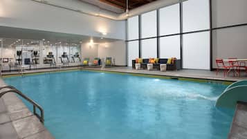Indendørs pool