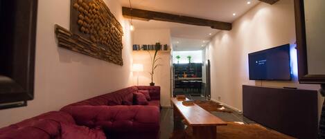 獨棟房屋 | 起居區 | 55-吋智慧型電視、數位頻道、電視、Netflix