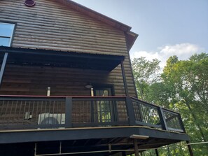 Exterior - RELAXING & BEAUTIFUL Log Cabin home 4 Bedroom 3 Bathroom Lakeside (Hernando)