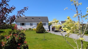 Front of property - Dunshee (Dunvegan)