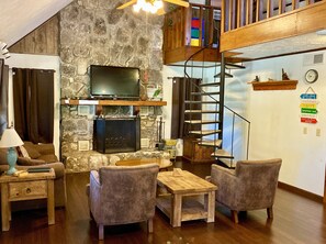 Smart TV, fireplace, stereo