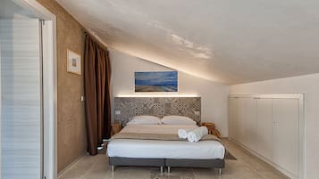 Superior suite, terras, uitzicht op zee | 1 slaapkamer, babybedden, gratis wifi, beddengoed