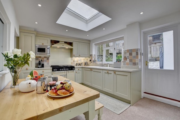 Microwave, oven, dishwasher, toaster