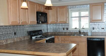 Stay near Hampton Beach & its park, steps away!