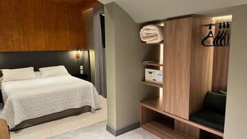 Superior-Suite | Allergikerbettwaren, Minibar, schallisolierte Zimmer, kostenloses WLAN
