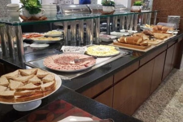 Petit déjeuner buffet