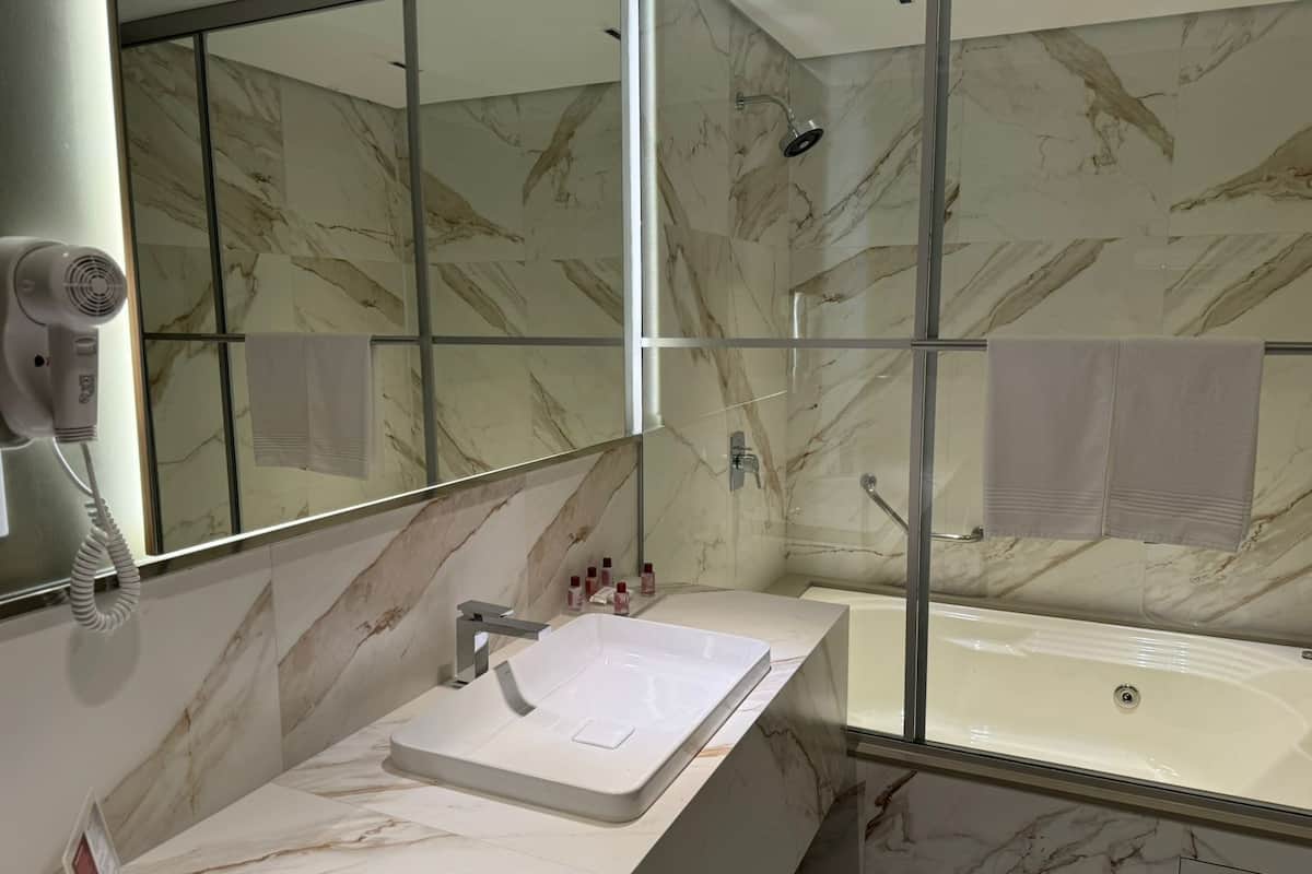 superior suite | bathroom | free toiletries, hair dryer, towels, soap