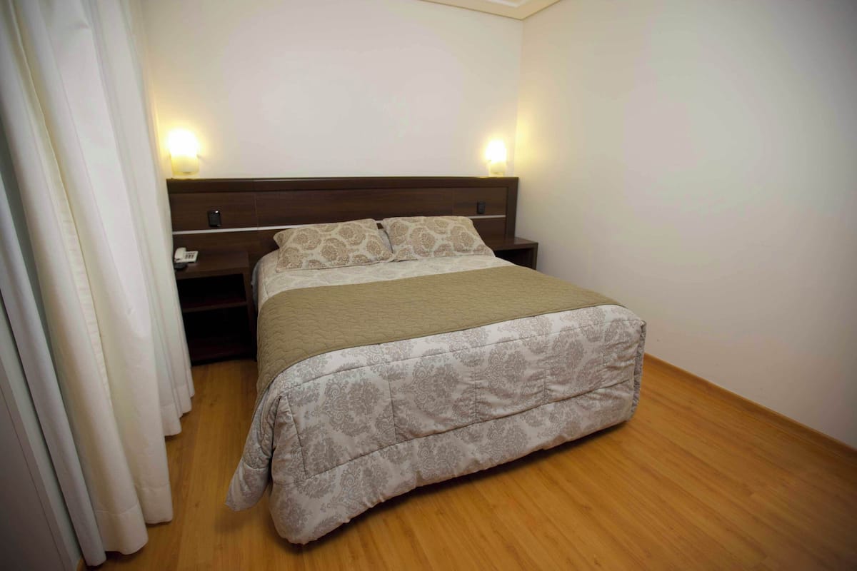 Standaard kamer | 1 slaapkamer, hypoallergeen beddengoed, een minibar, geluiddichte muren