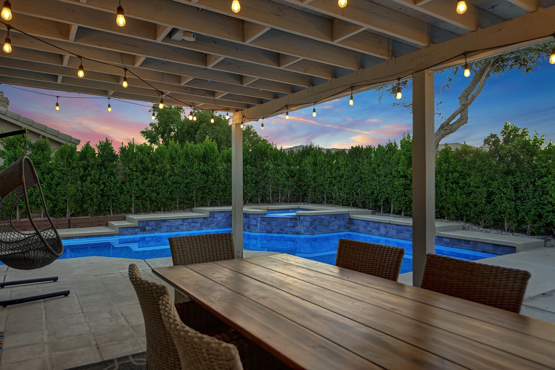 Large Bedroom Pool Home With A One Of A Kind Game Room ID169