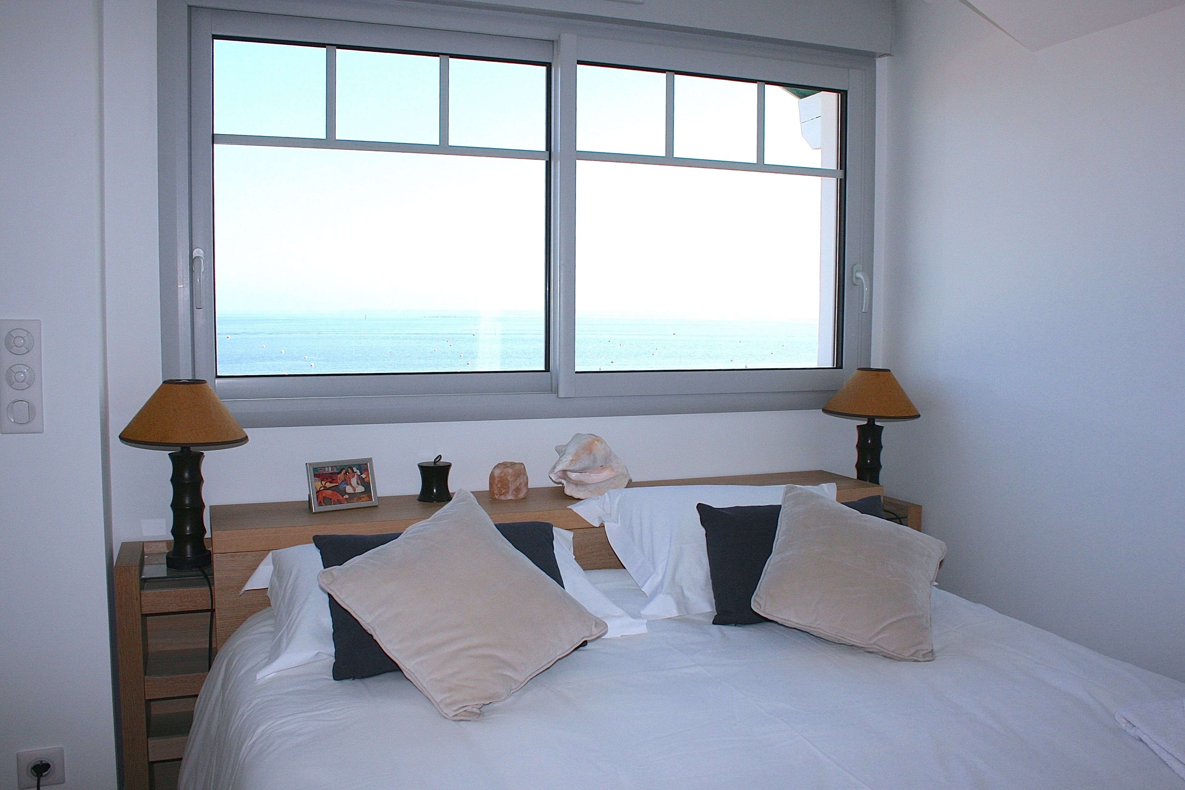 3 bedrooms, iron/ironing board, travel cot, free WiFi