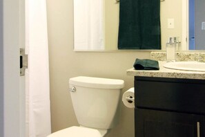 Bathroom - The Nimbus - Vibrant Studio in Heart of Downtown! (Chicago)