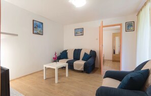 Standard Apartment, 1 Bedroom (0131) | Living area