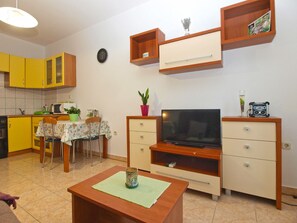 Standard Apartment, 1 Bedroom (397/907) | Living area | TV - Apartment 397 (Pula)