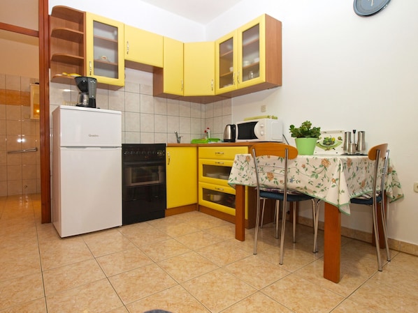 Standard-Apartment, 1 Schlafzimmer (397/907) | Eigene Küche | Kühlschrank, Mikrowelle, Herdplatte, Kochgeschirr/Geschirr/Besteck