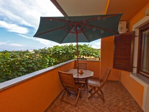 Standard Apartment, 1 Bedroom (21/17) | Balcony - Apartment 21 (Vodnjan)
