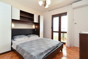 Standard Apartment, 4 Bedrooms (43/1579) | Iron/ironing board, free WiFi, bed sheets - Apartment 43 (Pula)