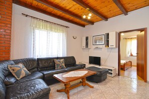 Appartement Standard, 2 chambres (106/207) | Coin séjour | Télévision