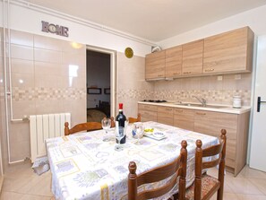 Standard Apartment, 2 Bedrooms (154/328) | In-room dining