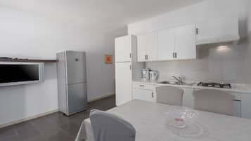 Standard Apartment, 2 Bedrooms (167/143209) | Private kitchen | Fridge, coffee/tea maker, electric kettle