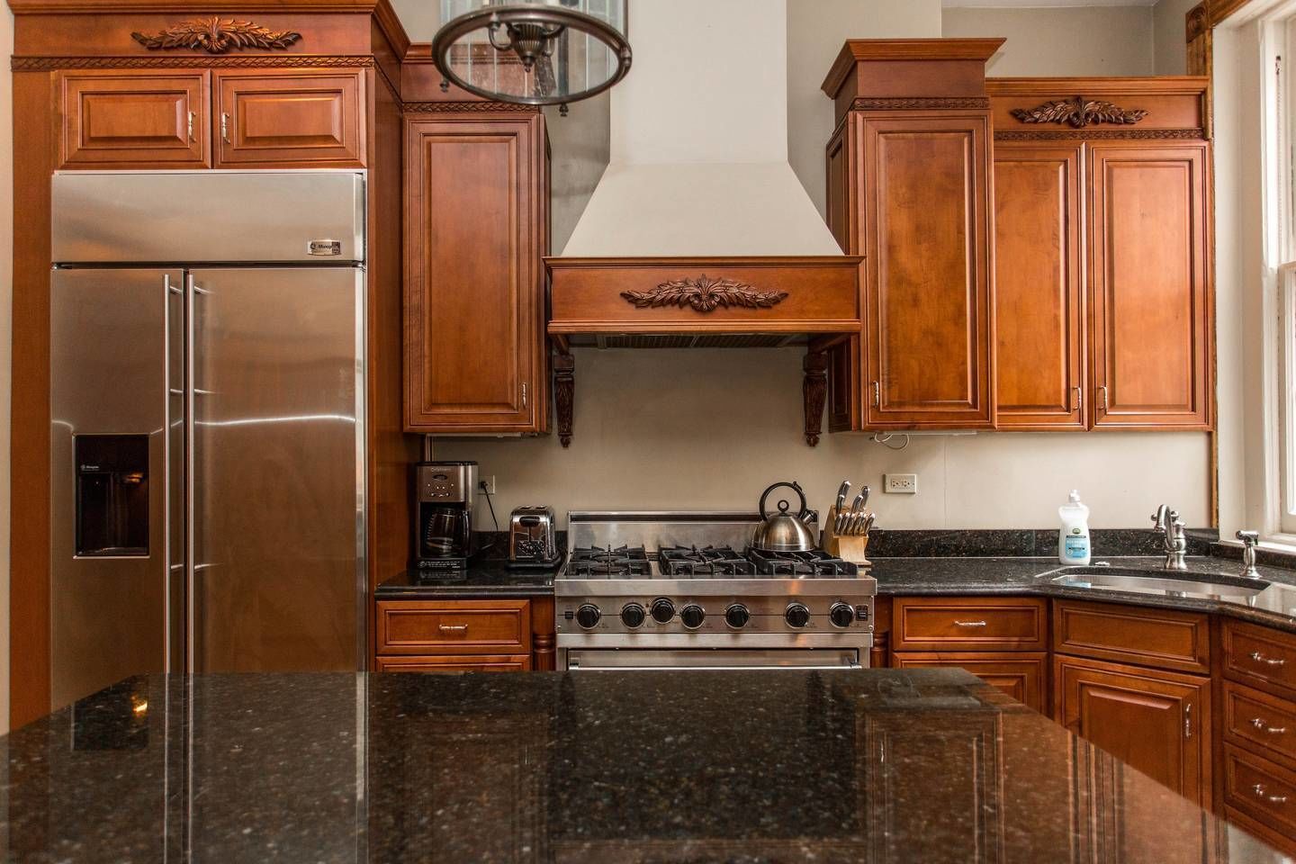 House (5 Bedrooms) | Private kitchen | Dining tables